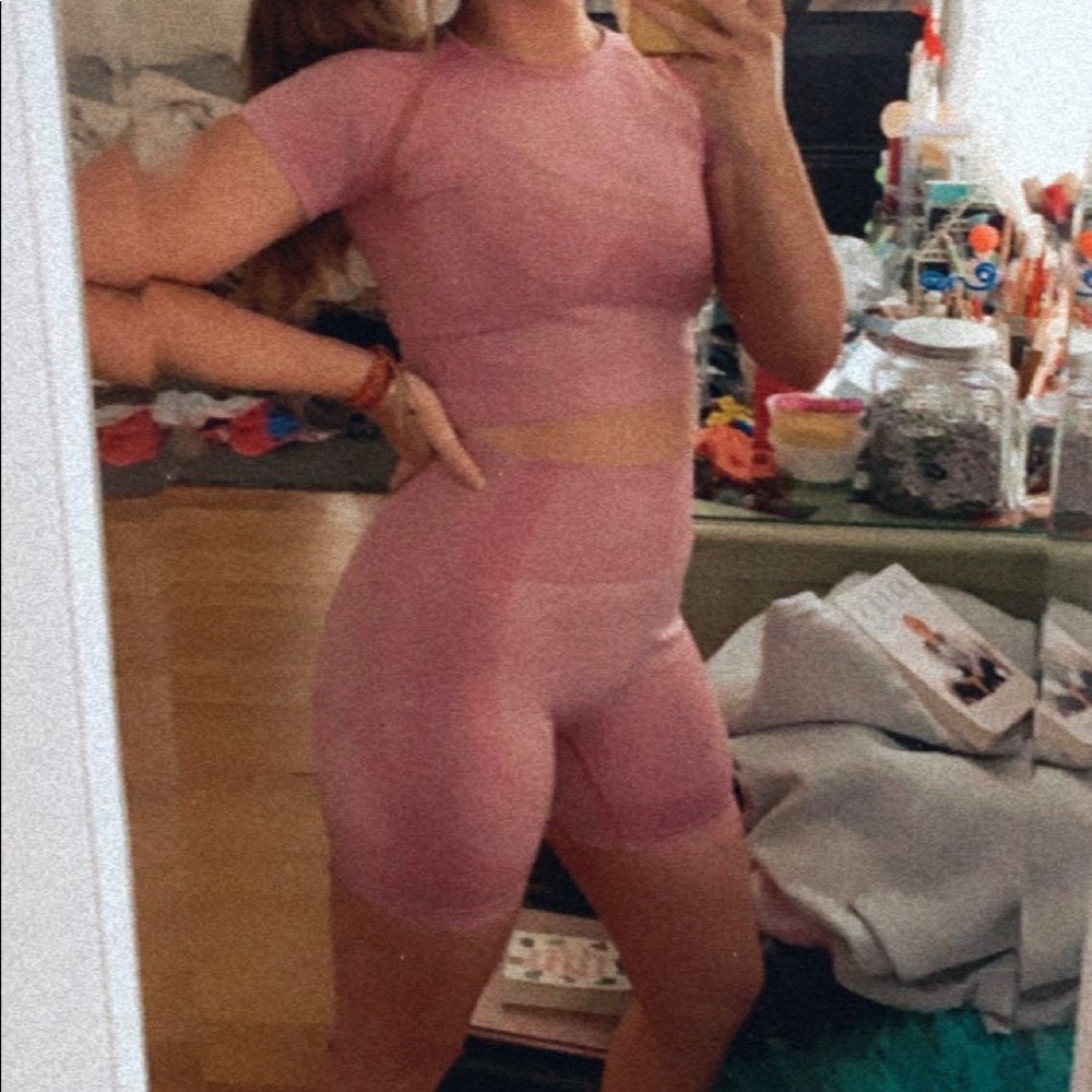 Cute pink workout set!